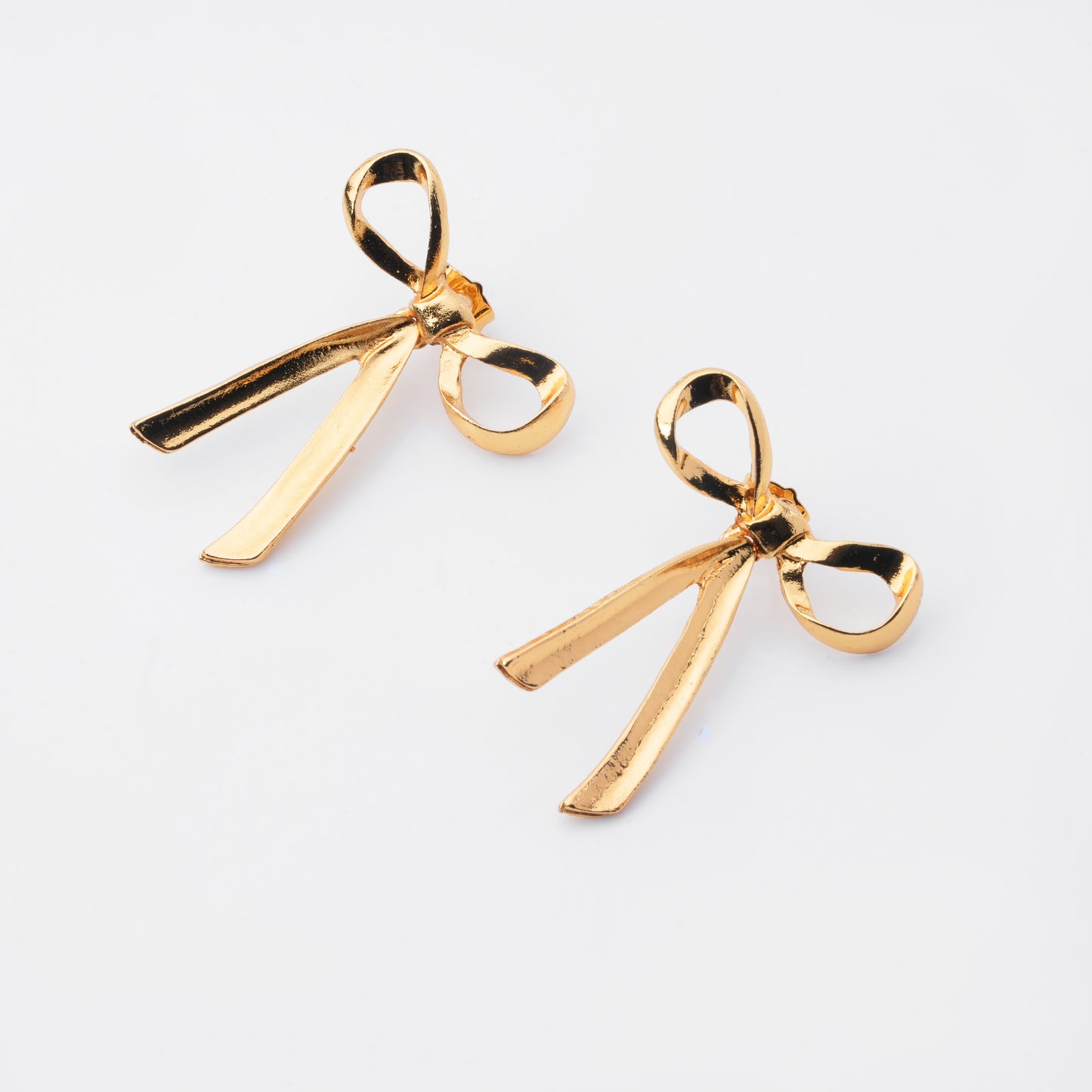 Bow earrings