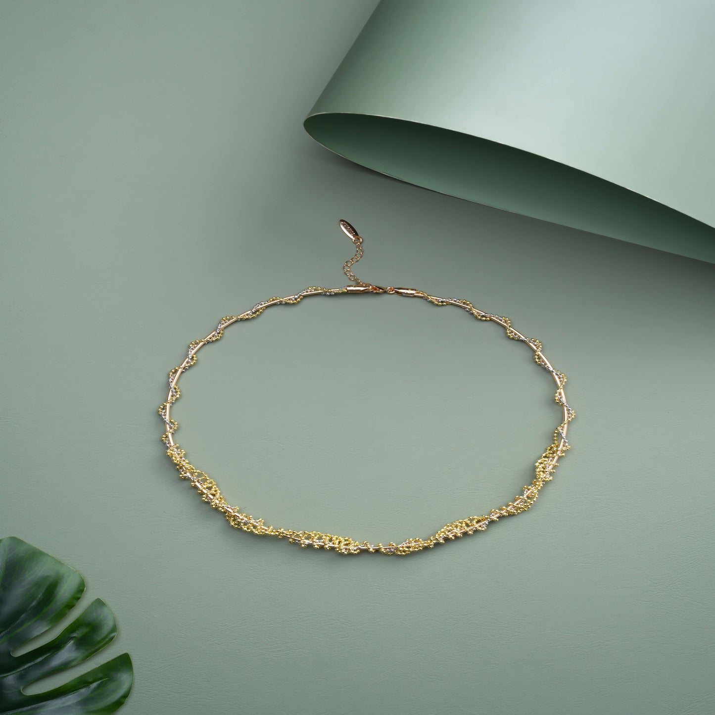 Intricate Gold Woven Choker Necklace with Elegant Beaded Detailing