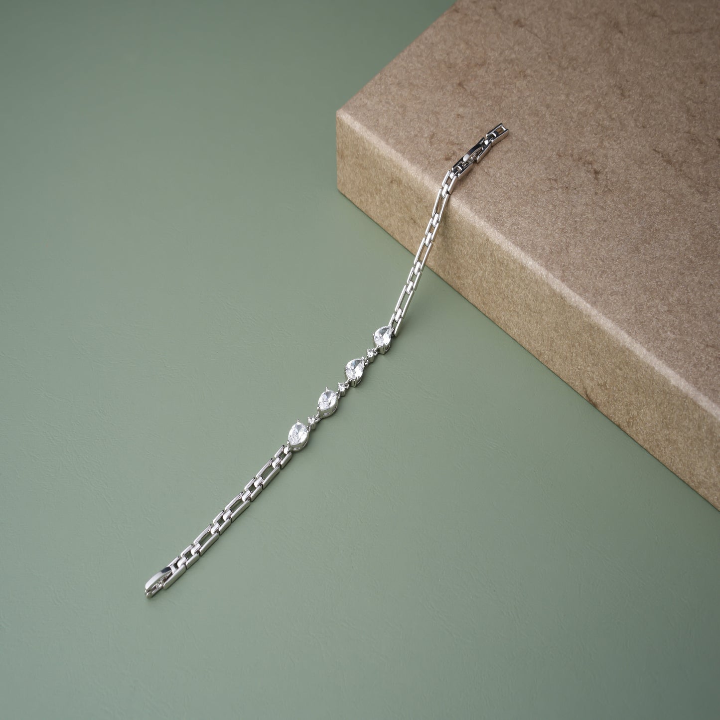 FORE DIAMOND BRACELET