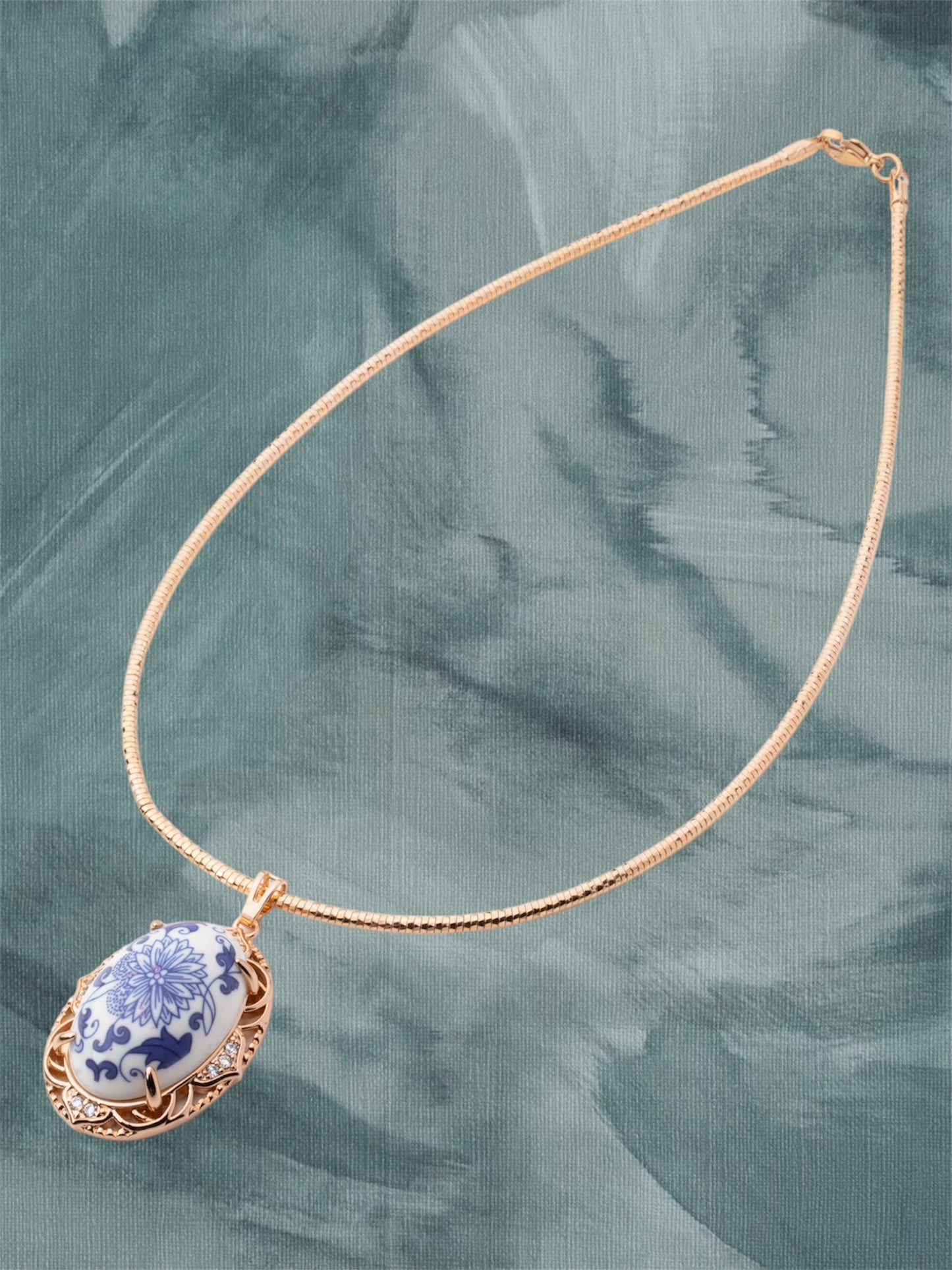 Royal necklace, Blue